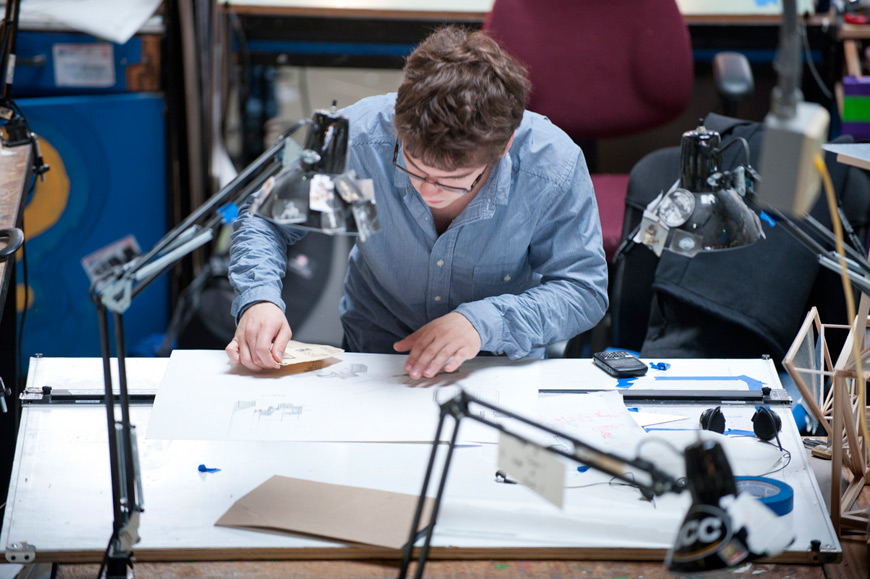 A Mississippi State School of Architecture student works on campus in Giles Hall. The new Aydelott Travel Award will enable four architecture students currently enrolled in the professional architecture degree programs at four universities, including MSU, to identify, visit and conduct in-depth observation, research and analysis of four unique buildings they feel possess qualities that rank them among the best in the world. (Photo by Megan Bean)